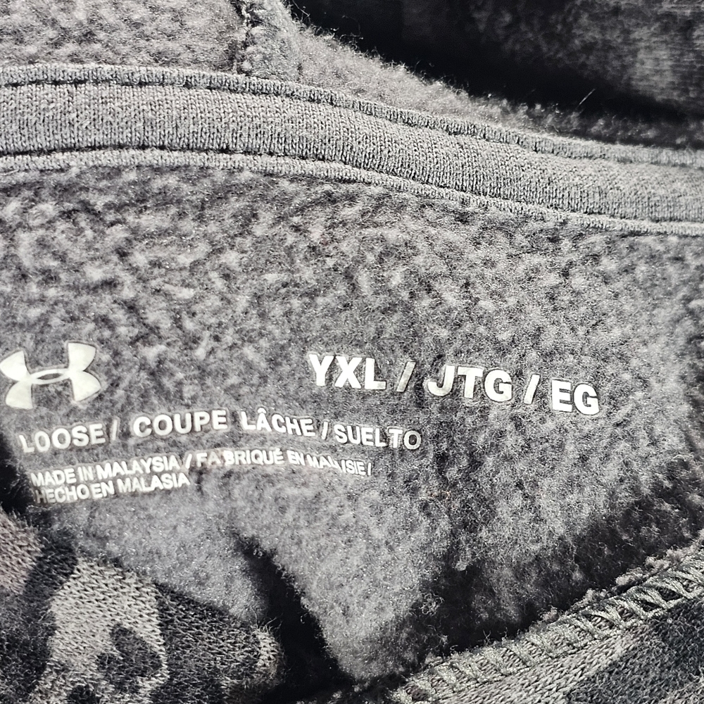 Under Armour Camo Hoodie Size YXL - Picture 4 of 4